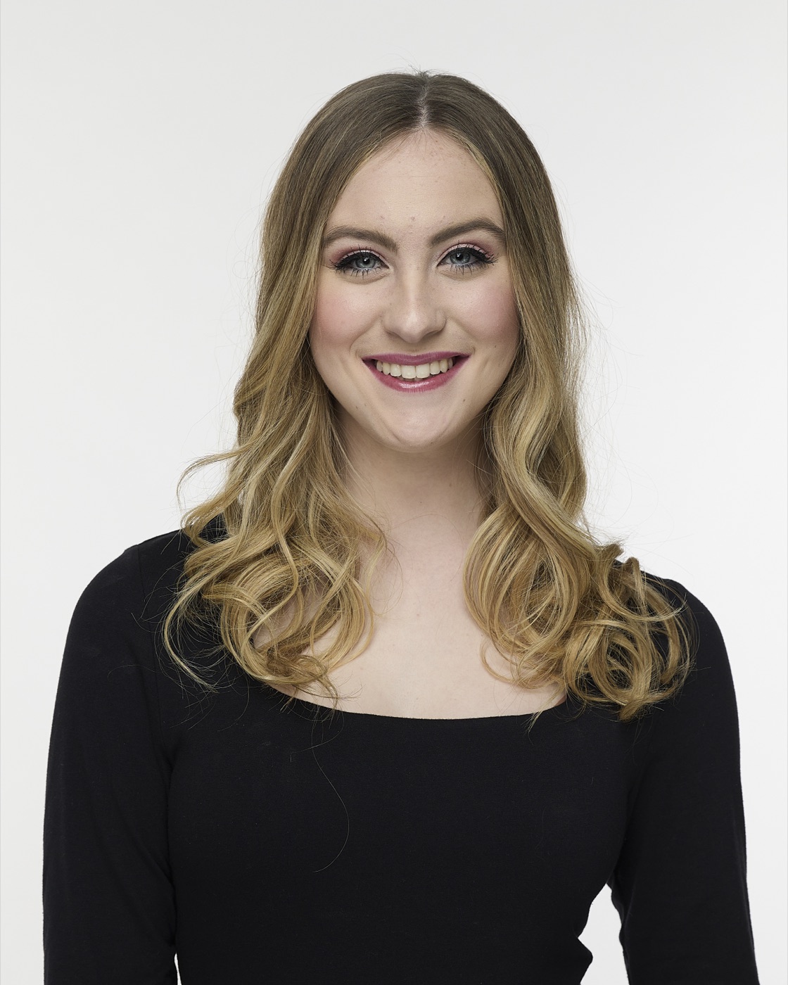 Jersey Rose Moore headshot